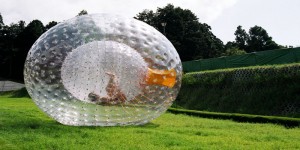 funturist_zorbing